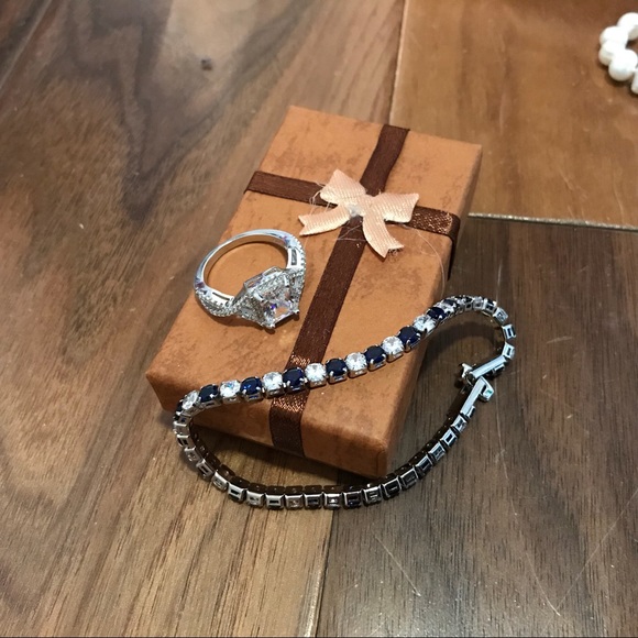 Jewelry - Picture 4 of 4